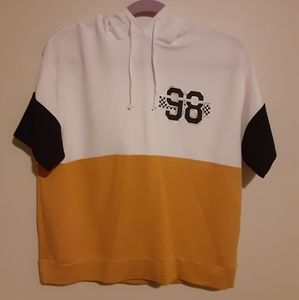 Short sleeve hoodie